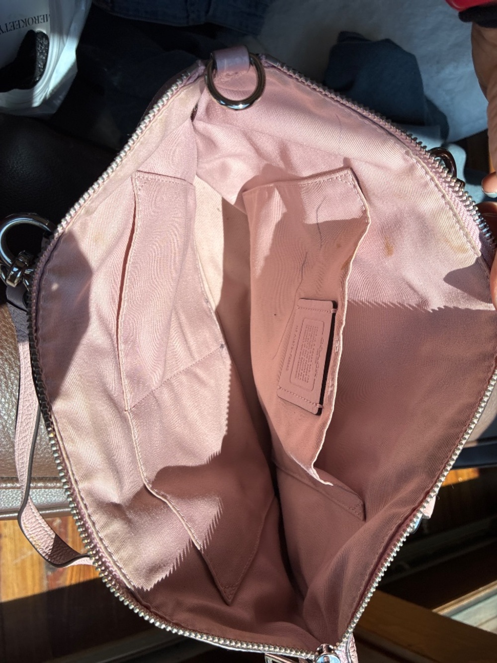 Coach purse - Picture 5 of 6